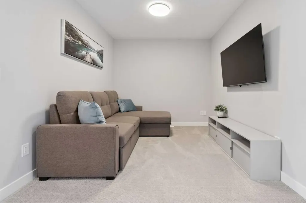 556 Chelsea Gardens Chestermere AB T1X2V4