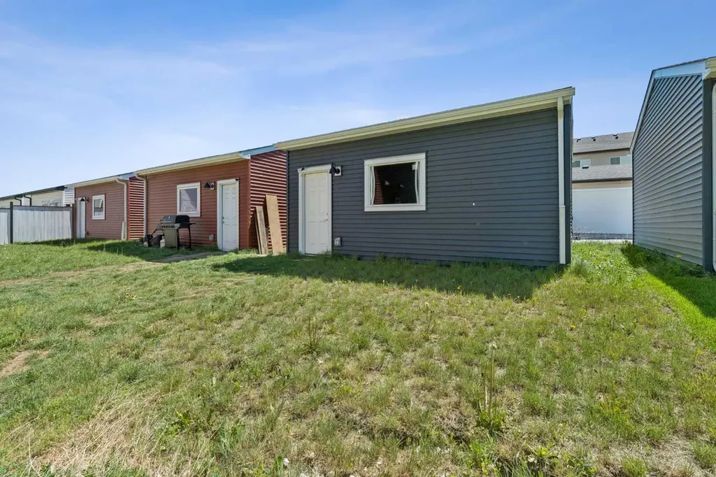 556 Chelsea Gardens Chestermere AB T1X2V4