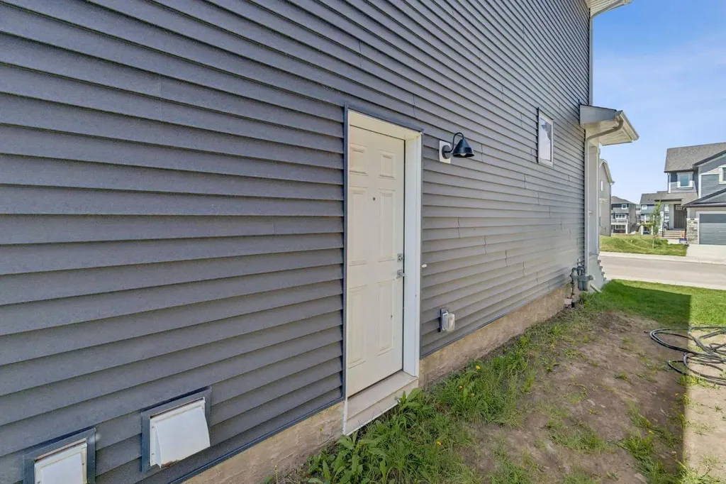 556 Chelsea Gardens Chestermere AB T1X2V4