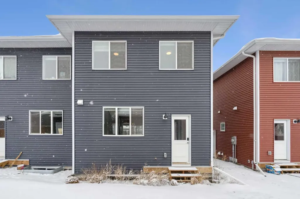 556 Chelsea Gardens Chestermere AB T1X2V4