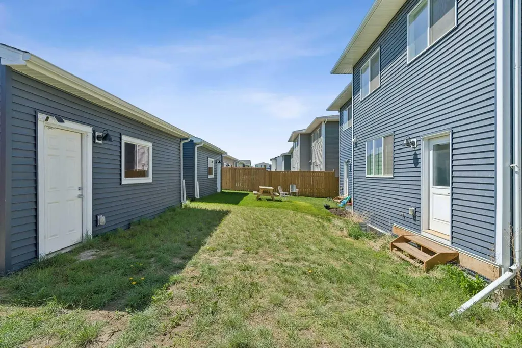 556 Chelsea Gardens Chestermere AB T1X2V4