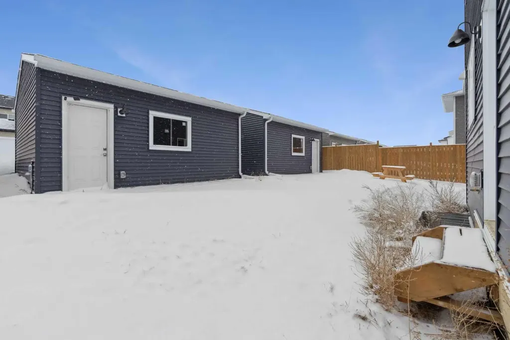 556 Chelsea Gardens Chestermere AB T1X2V4
