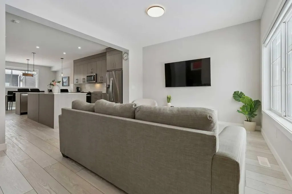 556 Chelsea Gardens Chestermere AB T1X2V4