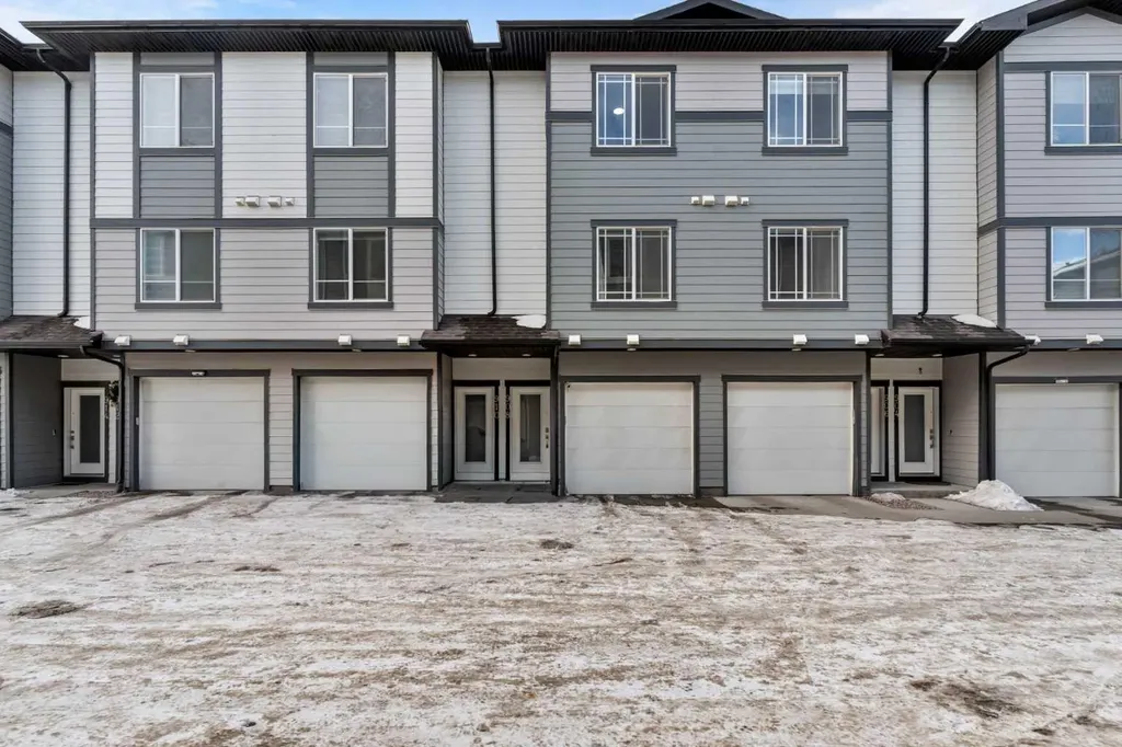 95 Skyview Close NE Calgary AB T3N 1X2