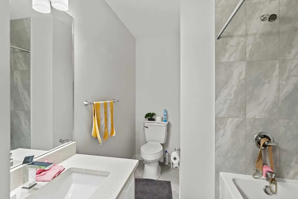 95 Skyview Close NE Calgary AB T3N 1X2