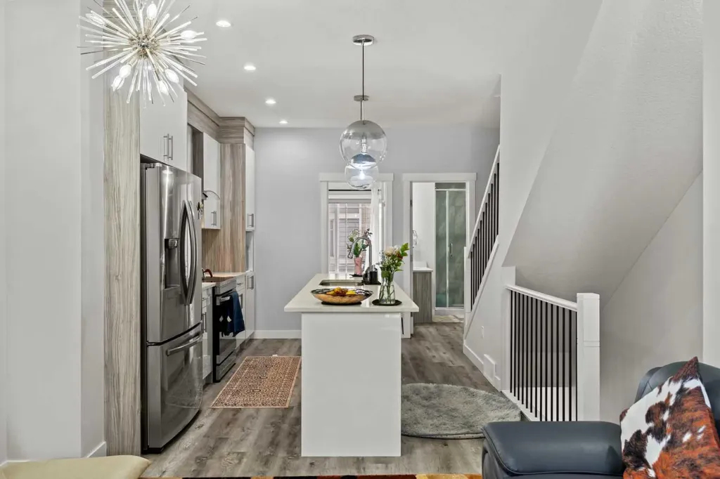 95 Skyview Close NE Calgary AB T3N 1X2
