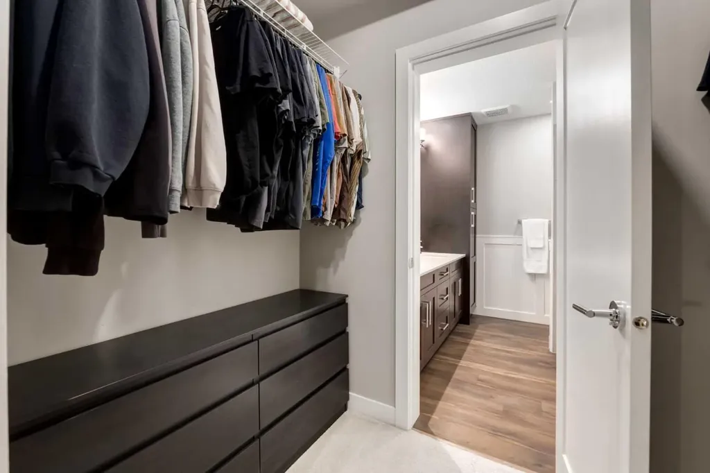 10 Walgrove Walk SE Calgary AB T2X 4E3