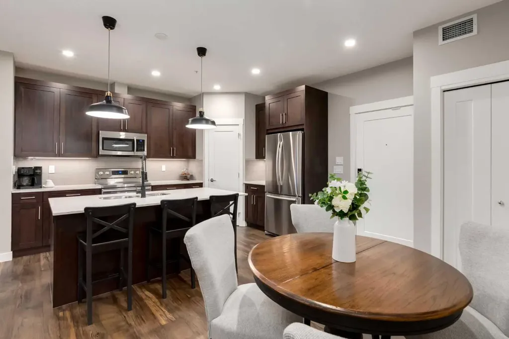 10 Walgrove Walk SE Calgary AB T2X 4E3