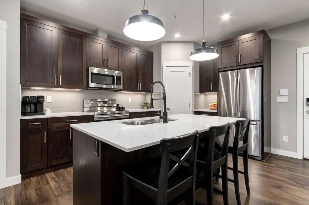 10 Walgrove Walk SE Calgary AB T2X 4E3