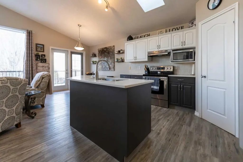 65 Heritage Circle W Lethbridge AB T1K 7T3