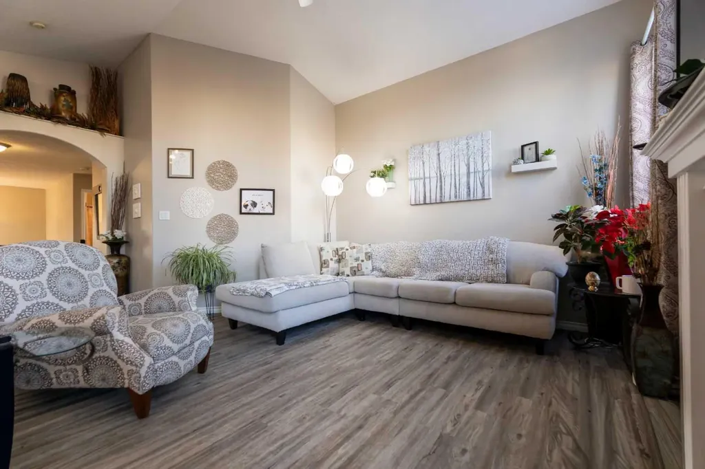 65 Heritage Circle W Lethbridge AB T1K 7T3