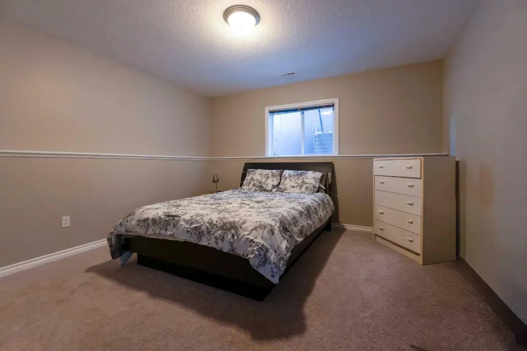 65 Heritage Circle W Lethbridge AB T1K 7T3