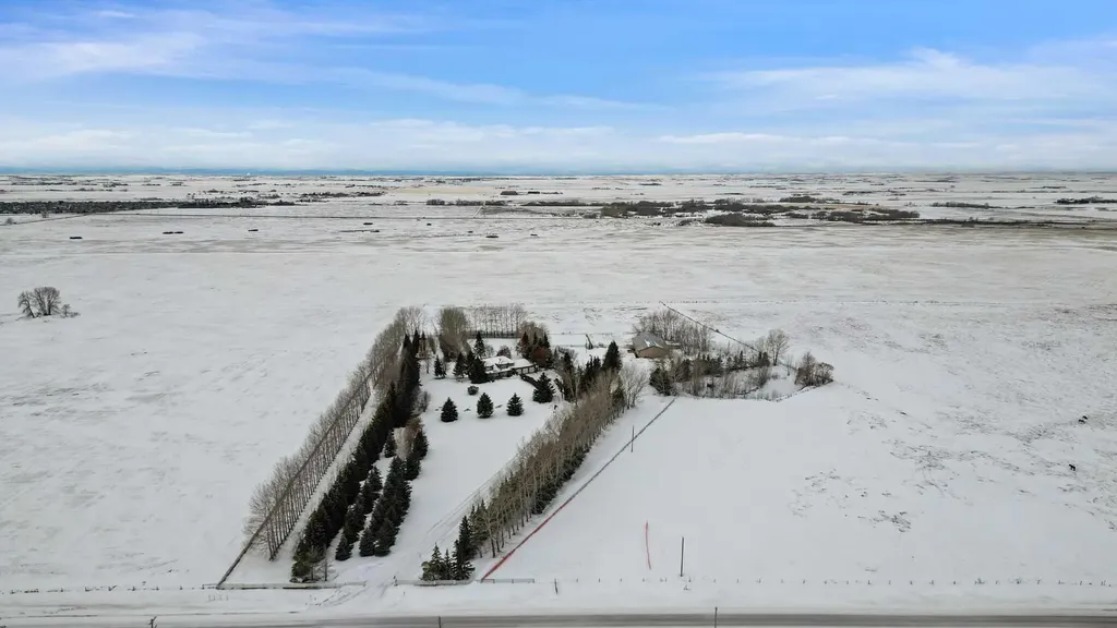 4;25;24;26 NE Range Road 251 Rural Wheatland County AB T1P 0P1