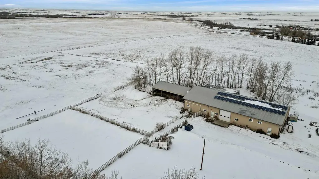 4;25;24;26 NE Range Road 251 Rural Wheatland County AB T1P 0P1