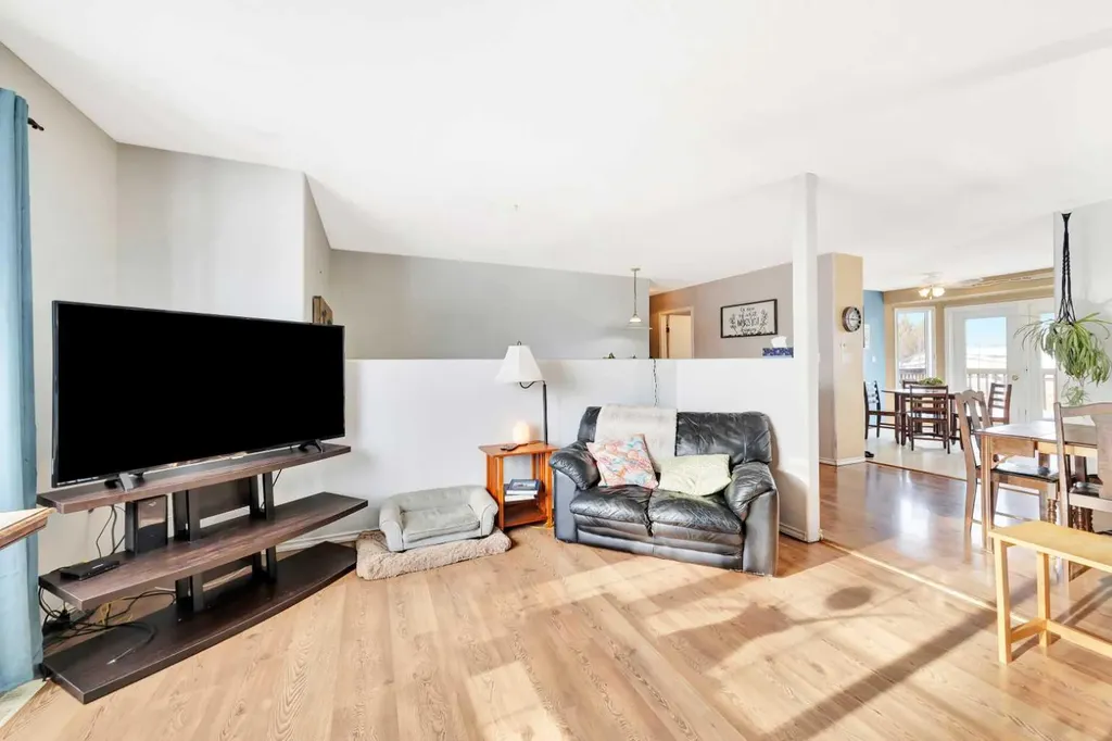 220 1 Avenue E Maidstone SK S0M 1M0
