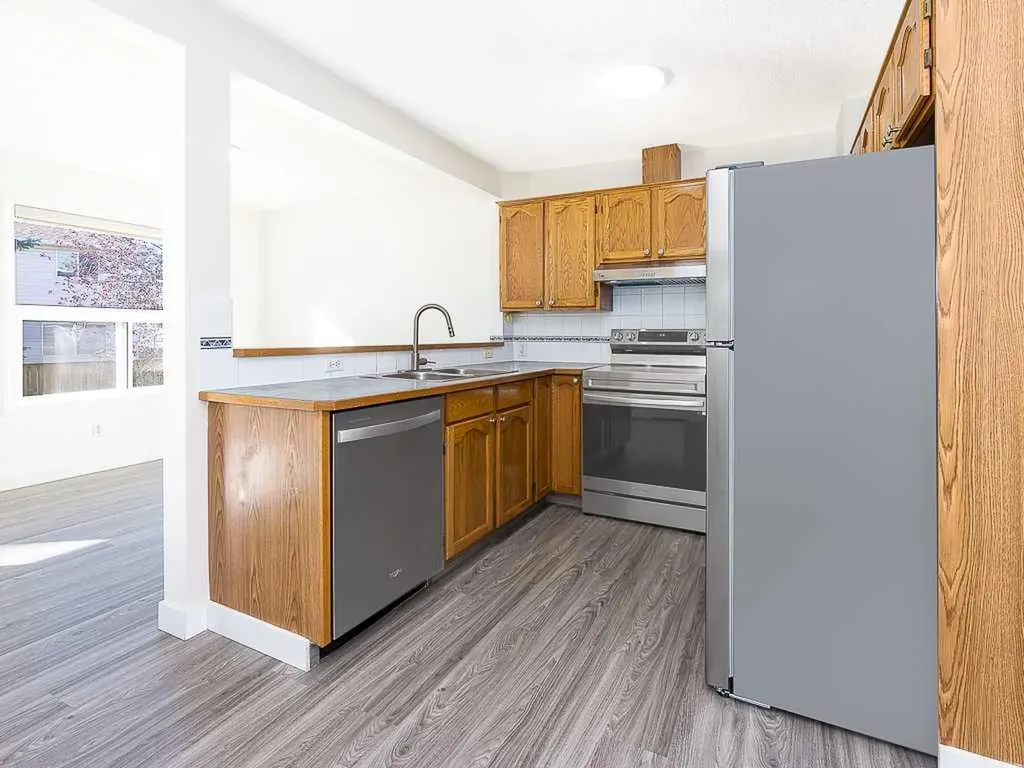 100 Catalina Circle NE Calgary AB T1Y 7B7