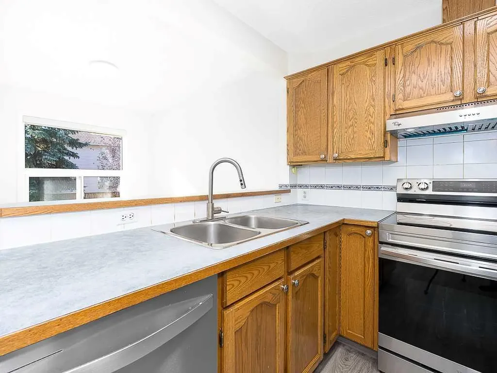 100 Catalina Circle NE Calgary AB T1Y 7B7