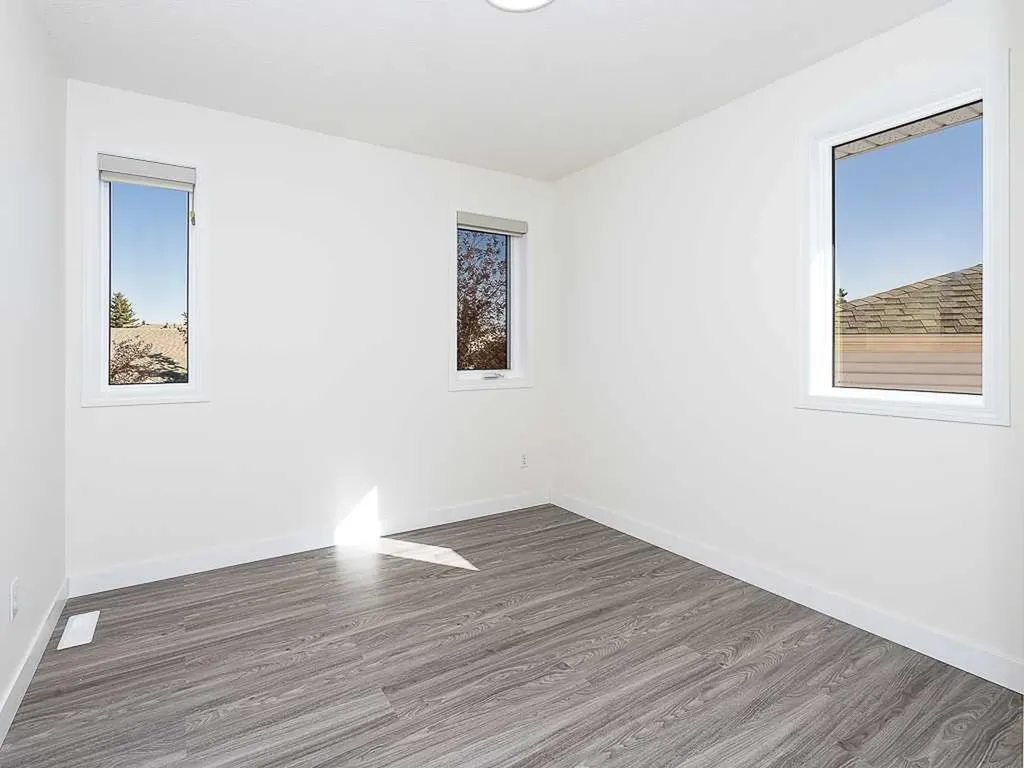 100 Catalina Circle NE Calgary AB T1Y 7B7