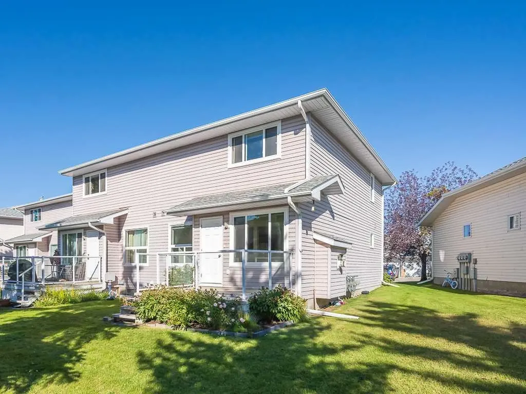 100 Catalina Circle NE Calgary AB T1Y 7B7