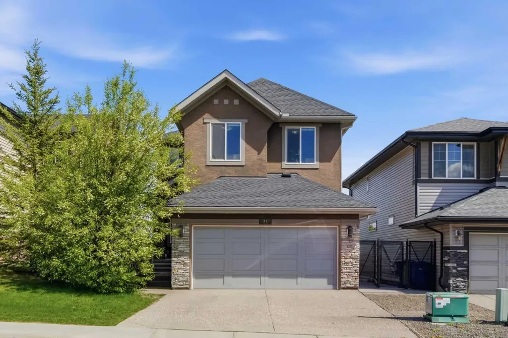 21 Evansview Manor NW Calgary AB T3P 0J7