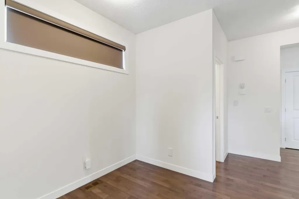 21 Evansview Manor NW Calgary AB T3P 0J7