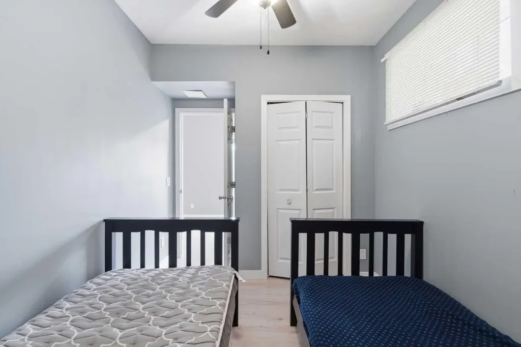 21 Evansview Manor NW Calgary AB T3P 0J7