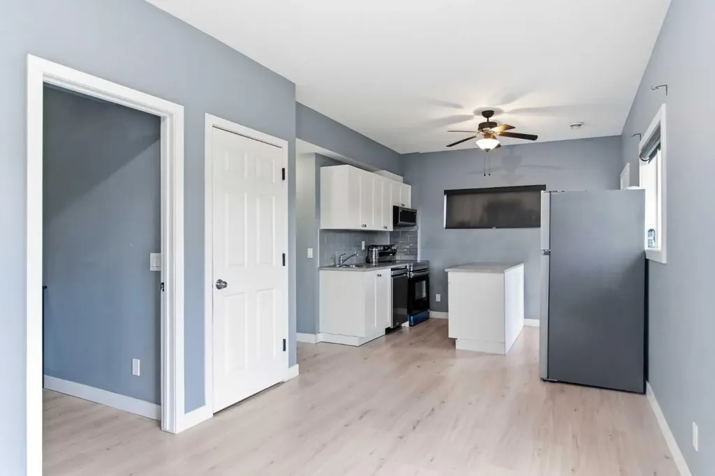 21 Evansview Manor NW Calgary AB T3P 0J7