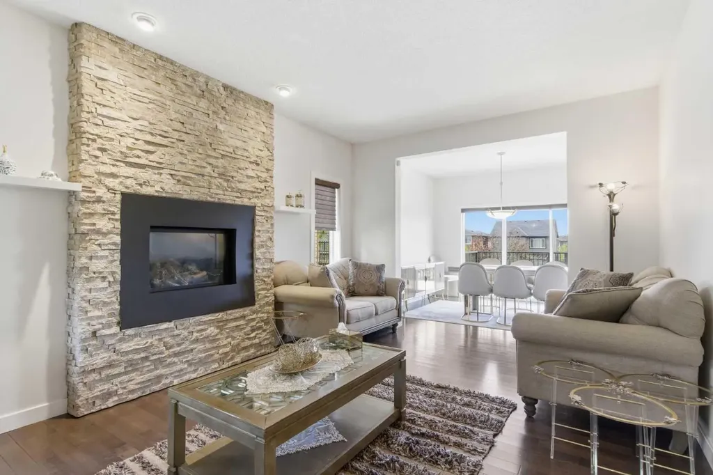21 Evansview Manor NW Calgary AB T3P 0J7
