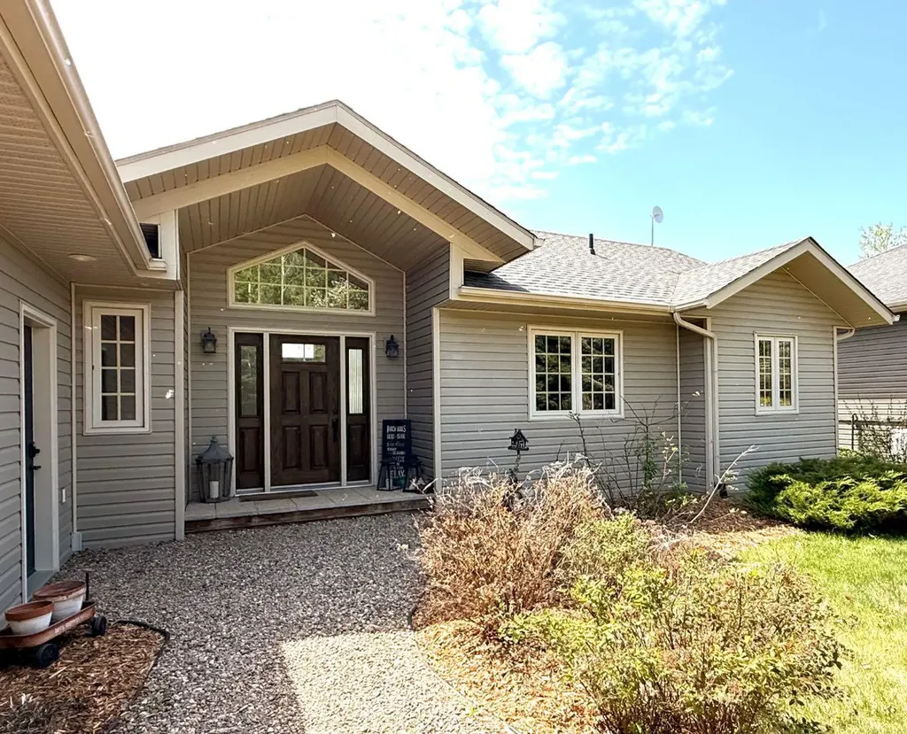 203 Northern Meadows Drive Lac Des Iles SK S0M 1A0