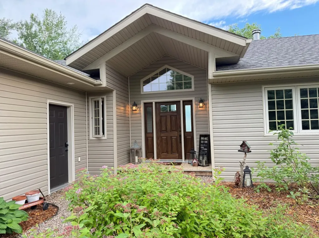 203 Northern Meadows Drive Lac Des Iles SK S0M 1A0