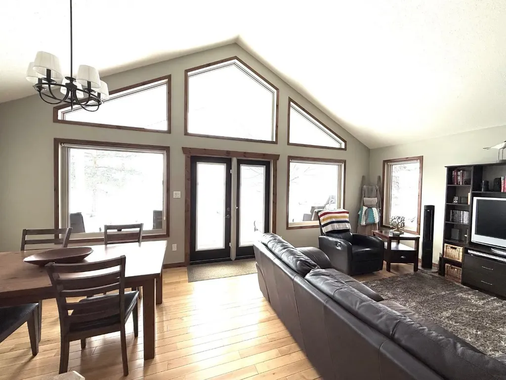 203 Northern Meadows Drive Lac Des Iles SK S0M 1A0