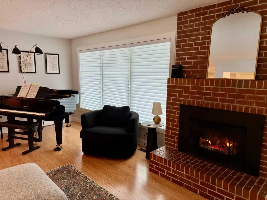 13521 15 Avenue Blairmore AB T0K 0E0