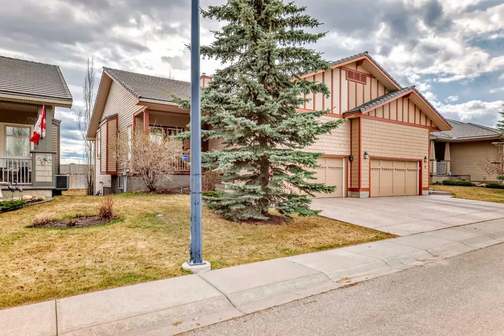 5 Bridle Estates Road SW Calgary AB T2Y 5A8