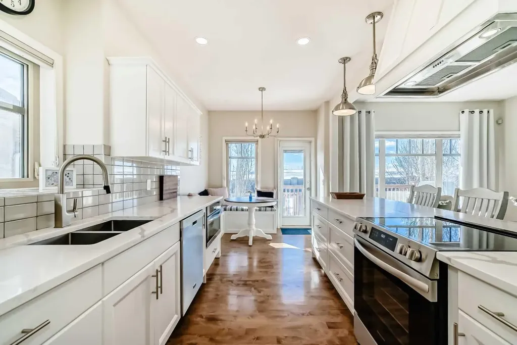 5 Bridle Estates Road SW Calgary AB T2Y 5A8