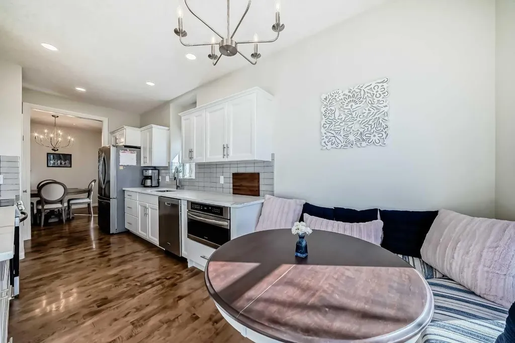 5 Bridle Estates Road SW Calgary AB T2Y 5A8