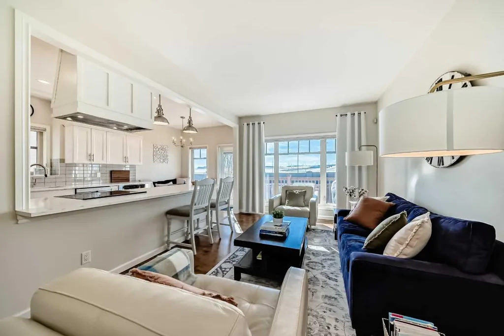 5 Bridle Estates Road SW Calgary AB T2Y 5A8