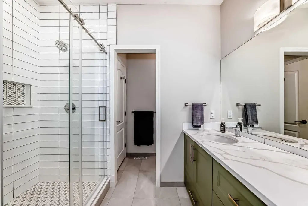 5 Bridle Estates Road SW Calgary AB T2Y 5A8