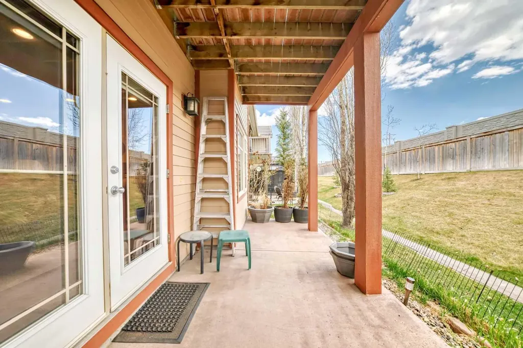 5 Bridle Estates Road SW Calgary AB T2Y 5A8