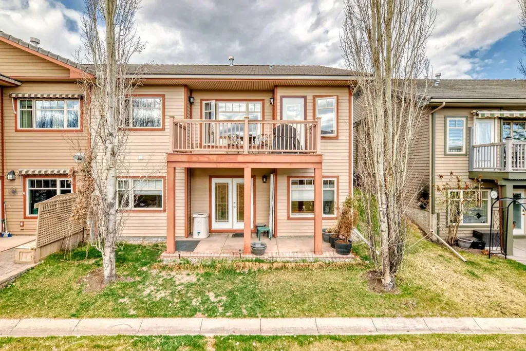 5 Bridle Estates Road SW Calgary AB T2Y 5A8