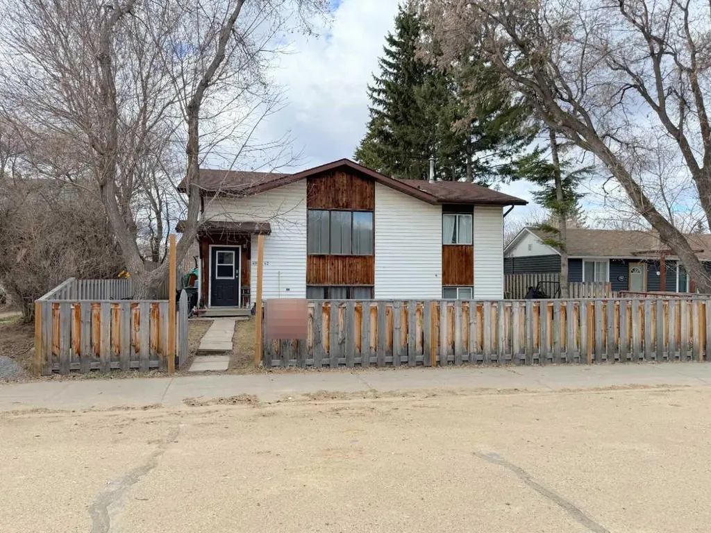 4909 42 Street Athabasca AB T9S 1P7