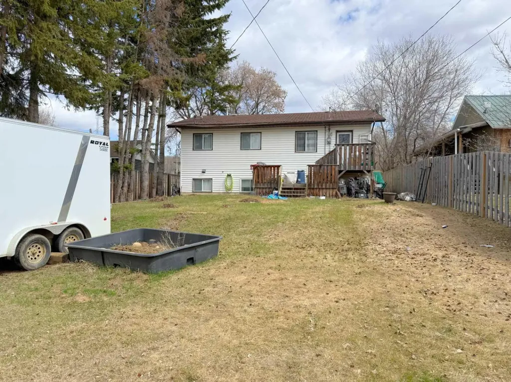 4909 42 Street Athabasca AB T9S 1P7