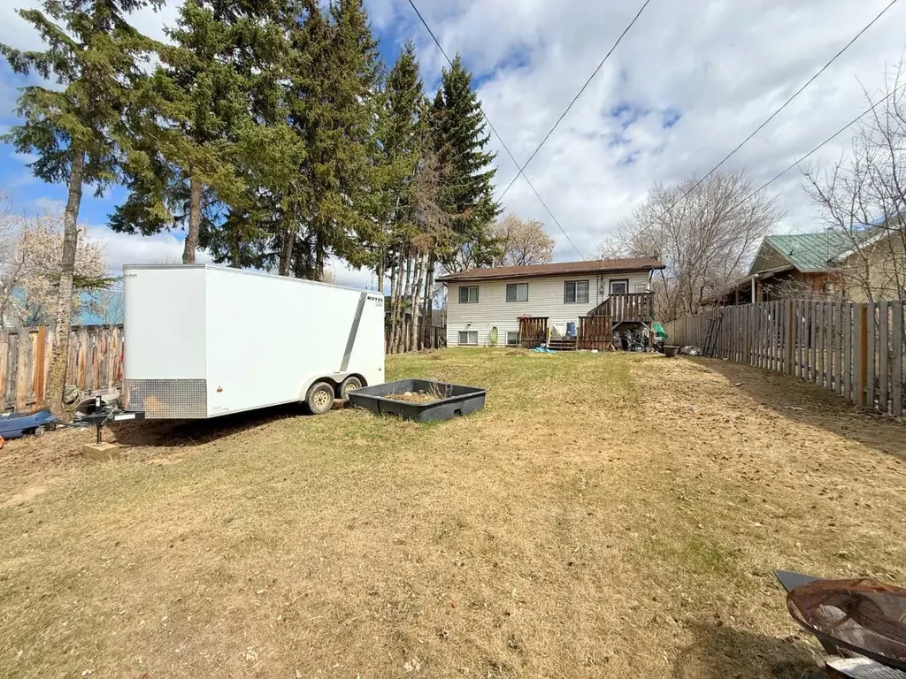 4909 42 Street Athabasca AB T9S 1P7