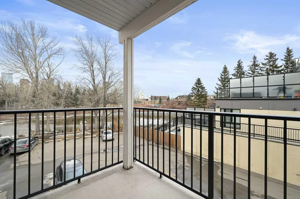 112 23 Avenue SW Calgary AB T2Z 5C7