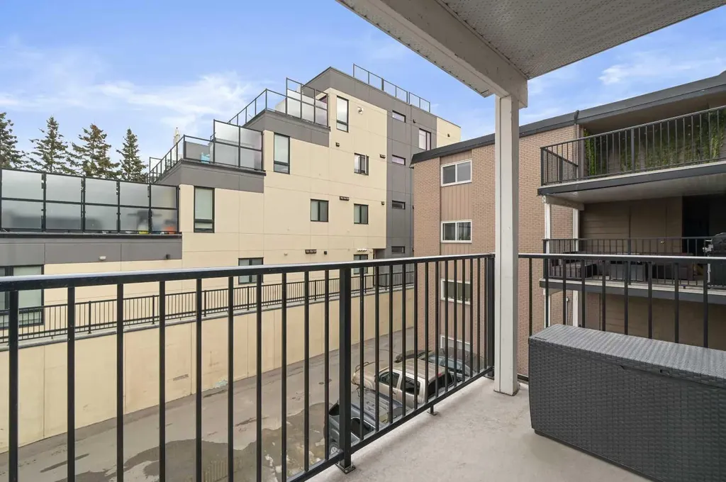 112 23 Avenue SW Calgary AB T2Z 5C7