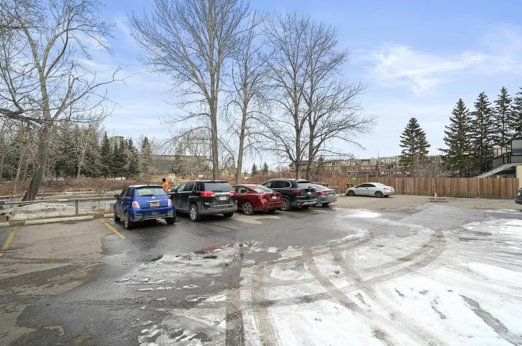 112 23 Avenue SW Calgary AB T2Z 5C7