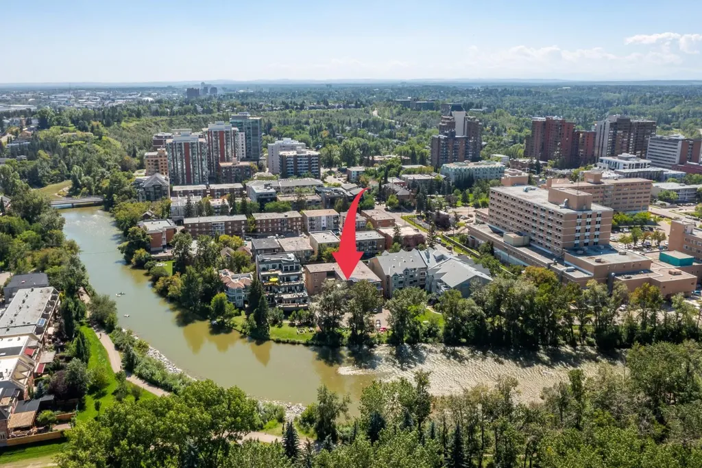 112 23 Avenue SW Calgary AB T2Z 5C7