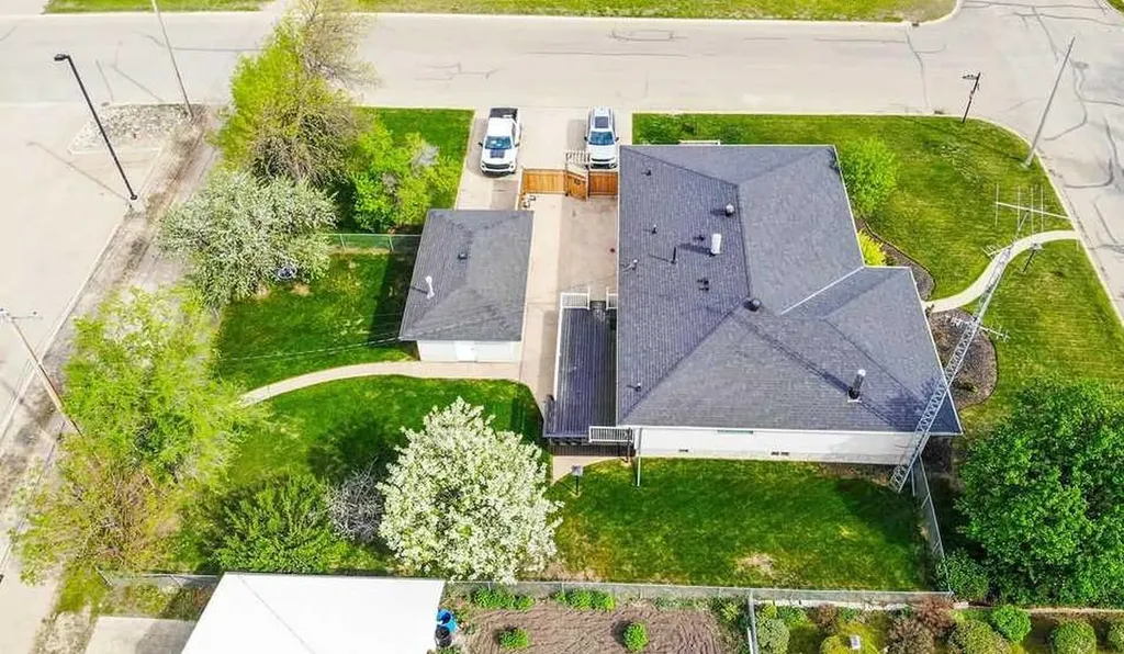 638 9 Avenue Wainwright AB T9W 1B3