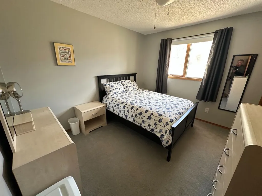 7129 99a Street S Peace River AB T8S 1B2