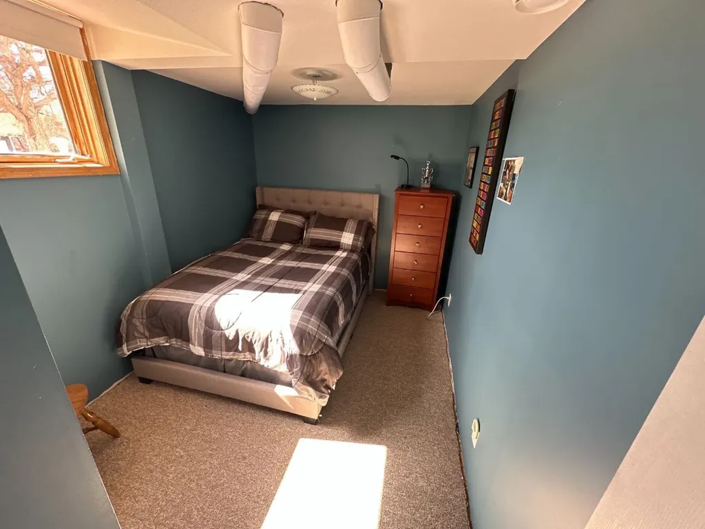 7129 99a Street S Peace River AB T8S 1B2