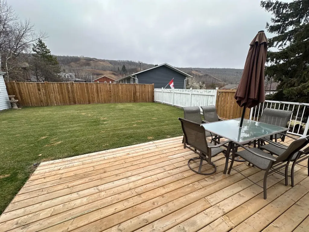 7129 99a Street S Peace River AB T8S 1B2